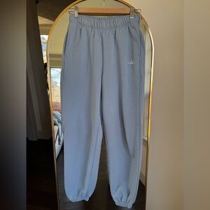 Alo yoga accolade sweatpants  size XS  seashell blue